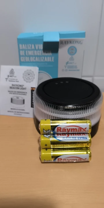 V16 DGT Approved Emergency Beacon  - Baliza V16 + Funda + Cargador + Ventosa photo review
