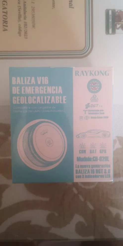 V16 DGT Approved Emergency Beacon  - Baliza V16 + Funda + Cargador + Ventosa photo review