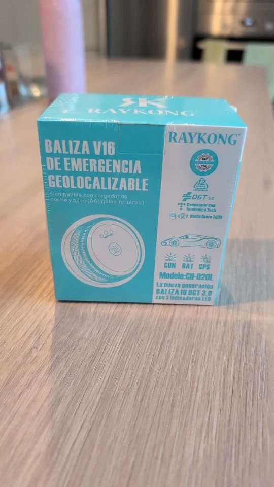 V16 DGT Approved Emergency Beacon  - Baliza V16 + Funda + Cargador + Ventosa photo review